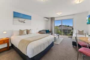 Peaceful Studio Rm with View, Greens Motel